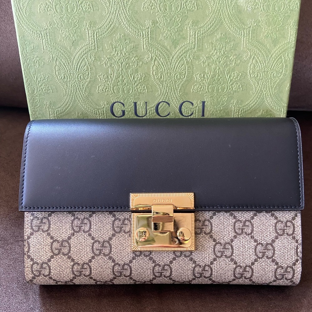 Gucci Black and Tan Clutch with Signature GG Monogram